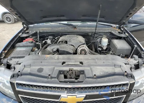 2013 Chevrolet Suburban K1500 Ls z USA, uszkodzony, nr VIN 1GNSKHE77DR110530